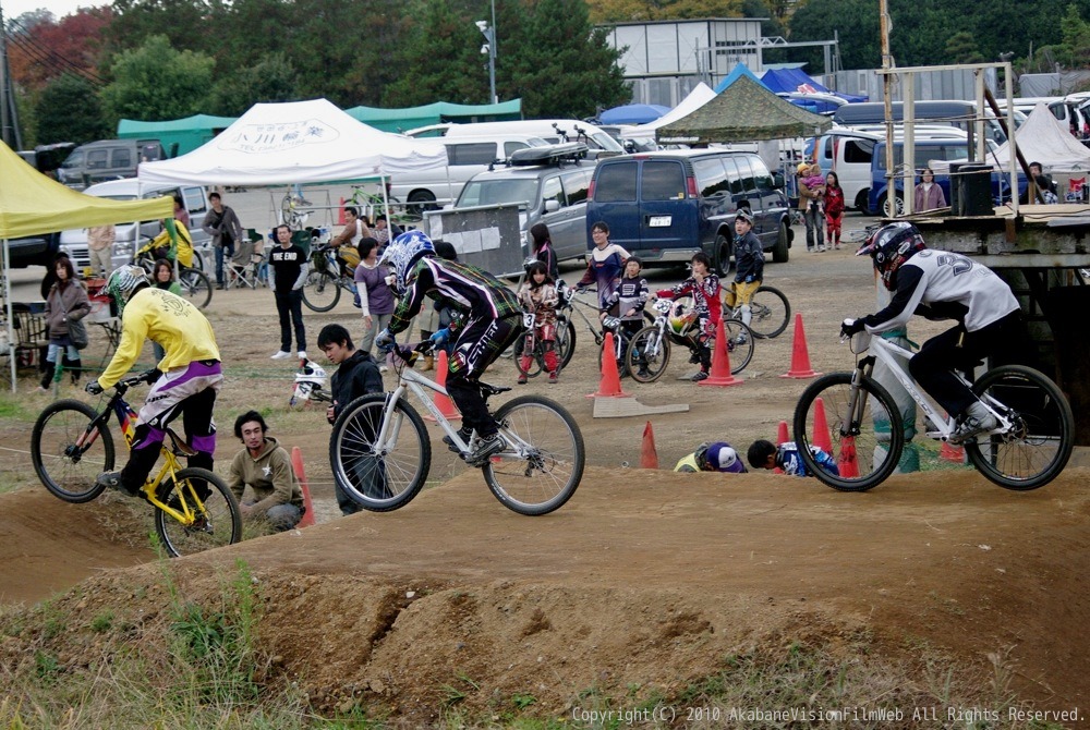 2010JOSF緑山１１月定期戦VOL4：MTBエキスパートクラス決勝_b0065730_2017760.jpg