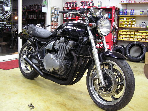 ZEPHYR1100 フルコンプリート車両製作　NO1_d0038712_1703722.jpg