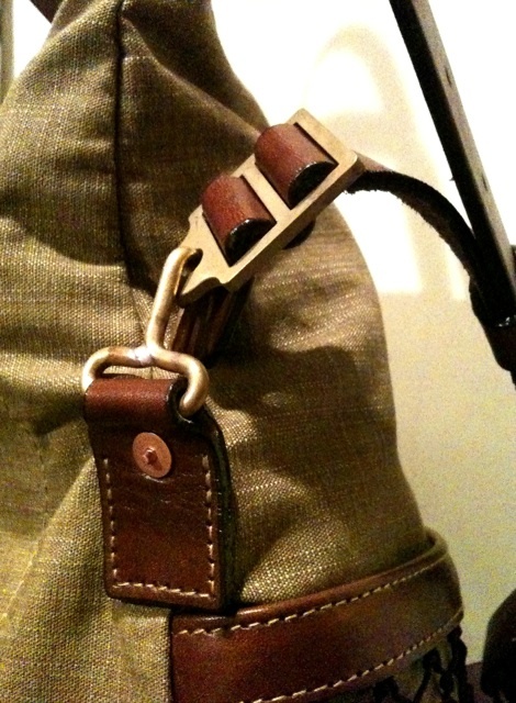 WALK ON SHOULDER TOTE BAG!!入荷しております!_c0144020_1595894.jpg