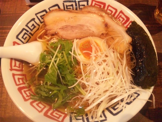 麺屋中る　醤油ラーメン　久留米市通東町_d0026054_22514751.jpg