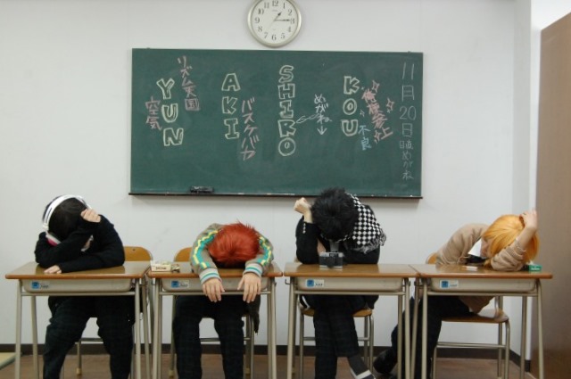 オリジナルの学生でスタジオロケ。_a0157480_2354953.jpg
