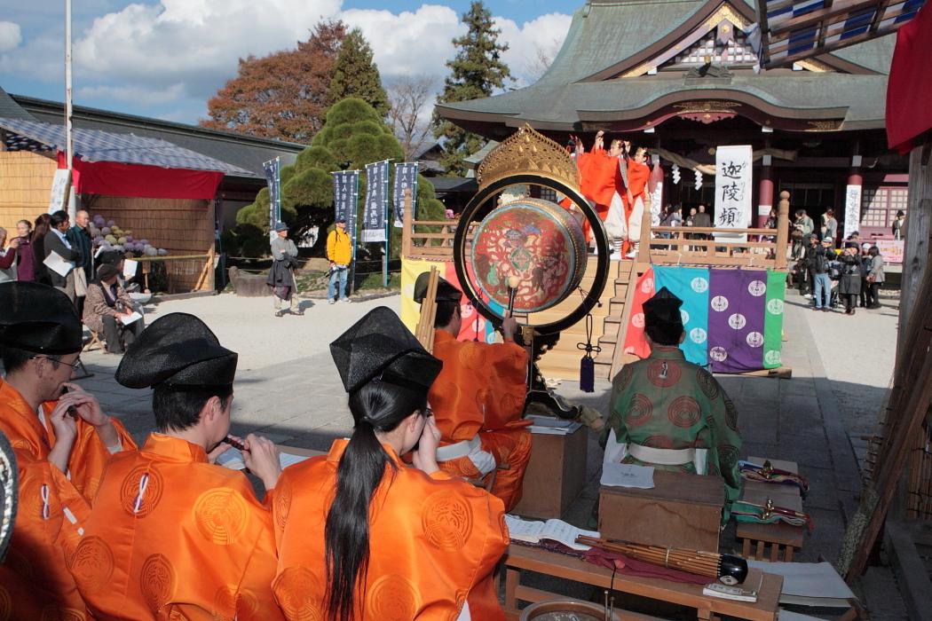 舞楽祭＜２＞　笠間稲荷神社　2010年11月21日_e0143883_17203133.jpg