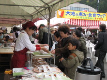 大地の恵み食育フェアー開催される_e0061225_13342851.jpg