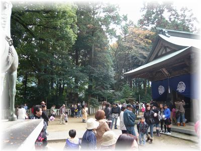 新嘗祭(ニイナメサイ) と 餅投げ ♪_d0175974_16305098.jpg