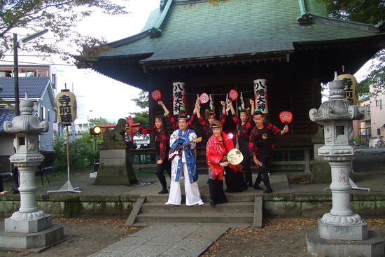 お神輿に乗ってPV撮影_e0119092_1504100.jpg