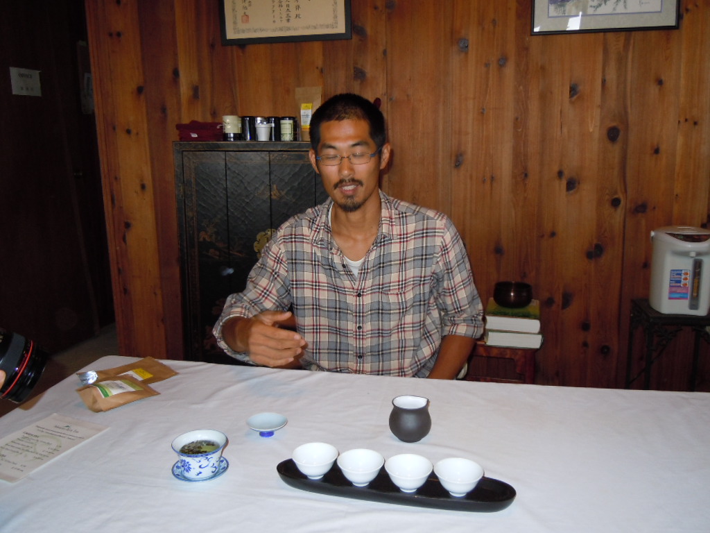 ホノカアで自然農のお茶作り_b0034072_1944990.jpg