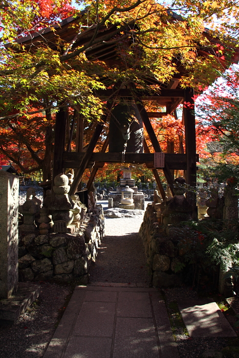 嵯峨野路　Ⅱ　　化野念仏寺_a0046000_17115141.jpg