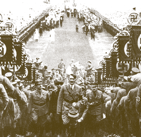 ナチ・ユダヤ人が「最終的解決」を設計した 　by Henry Makow, Ph.D. _c0139575_649427.gif