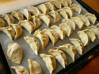 11月26日(金) ニーダーと麺やで餃子&花巻 代官山SR_d0138307_14322793.jpg