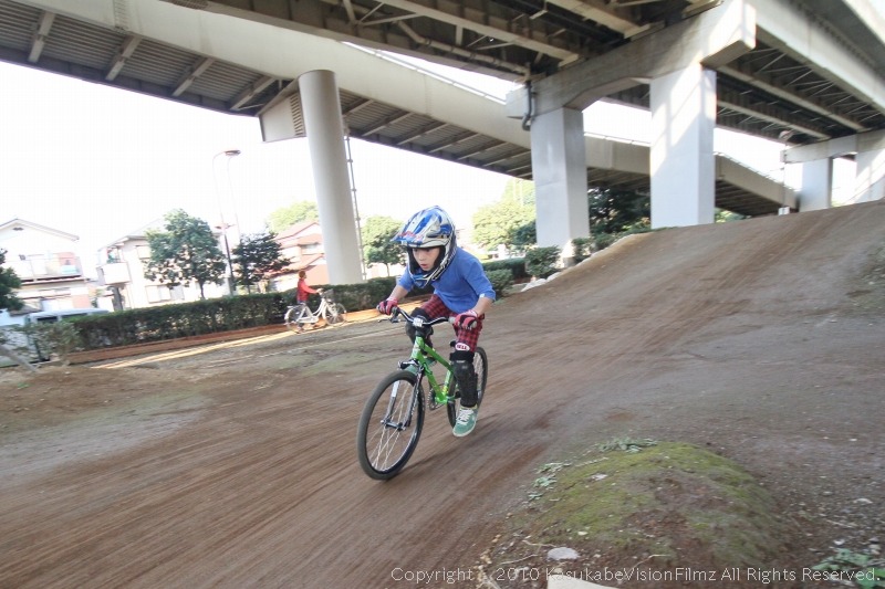 King Of Gorilla 2010 #1 予選の様子_b0136231_16301886.jpg