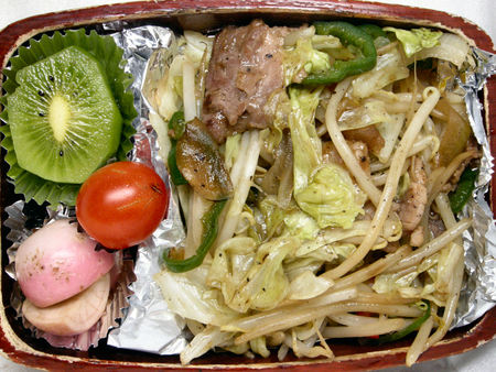 野菜炒め入りダイエット弁当_a0066081_655285.jpg