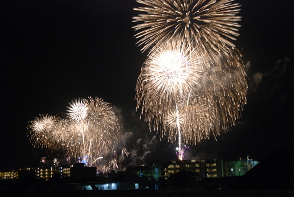 こたつの中から藤沢市花火大会鑑賞～♪＆ネイルその後・・・_e0016135_1317879.jpg