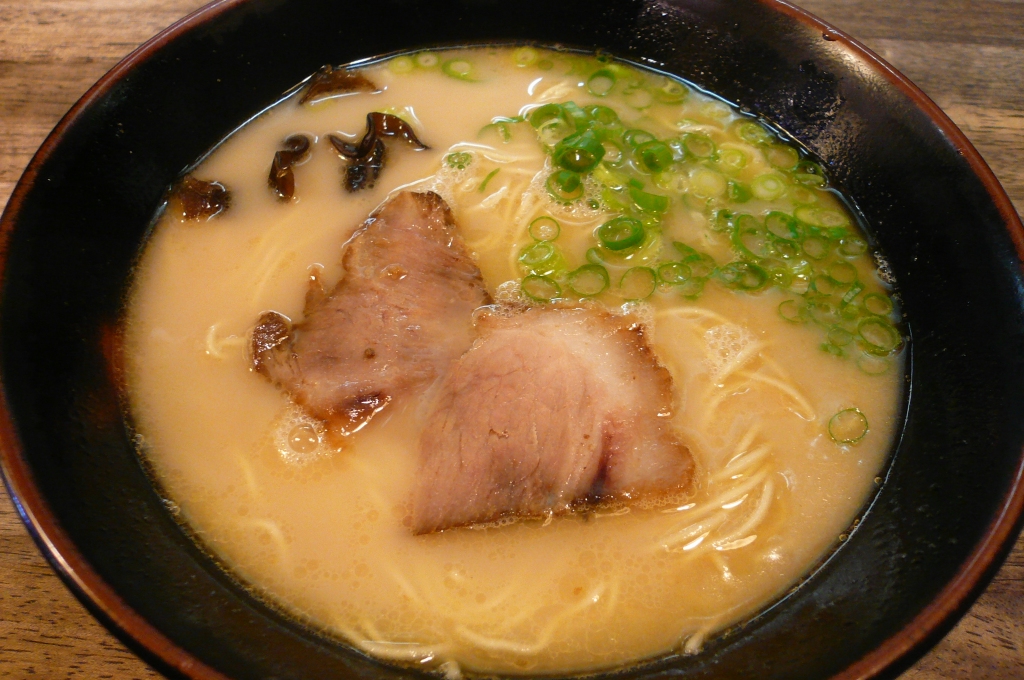 ラーメン亭のサービスランチ_e0005253_1951257.jpg