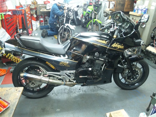 GPZ900RにFCR37キャブレター装着セッティング GPZ900RにFCR37キャブレター装着セッティング
