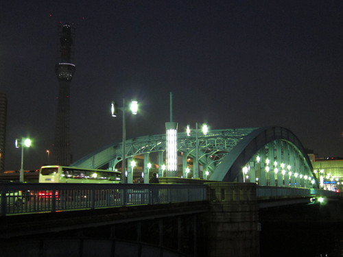 昨日のとらきち2号、今日のとらきち2号、今日のスカイツリー_c0166765_2250297.jpg