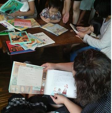 だくちる図書館がやってくる _f0121167_8201713.jpg