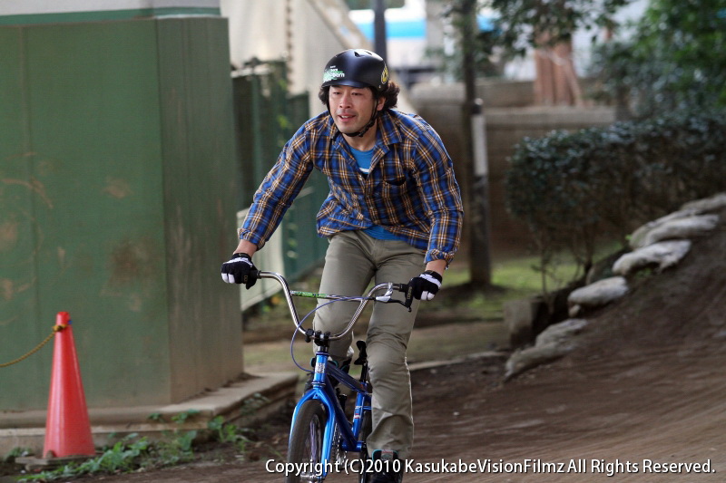 King Of Gorilla 2010 #2 決勝の様子_b0136231_2110469.jpg