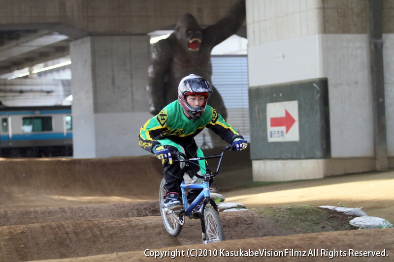 King Of Gorilla 2010 #2 決勝の様子_b0136231_21114419.jpg