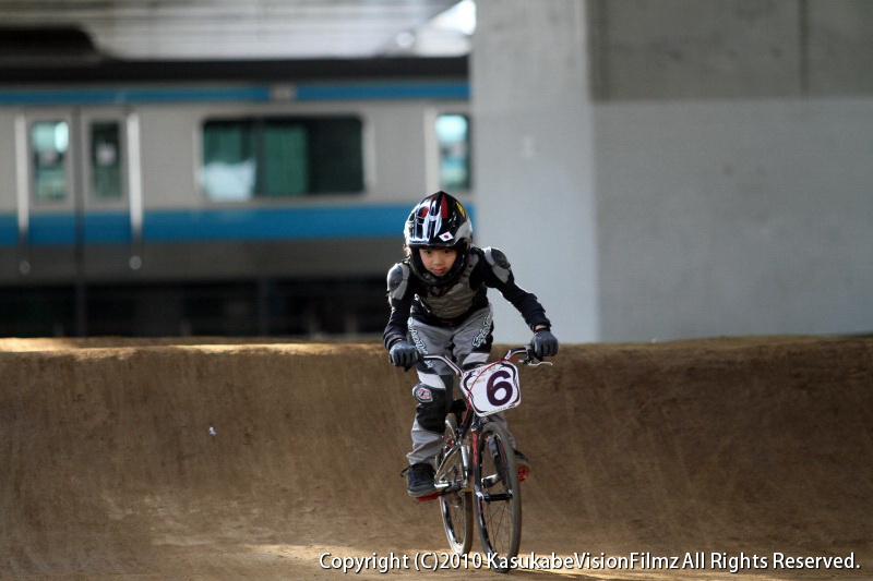 King Of Gorilla 2010 #2 決勝の様子_b0136231_21115526.jpg