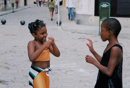 ジジイスキーにたまらん街角 ＠ \'02年 Havana Vieja, Cuba_a0074049_17125564.jpg