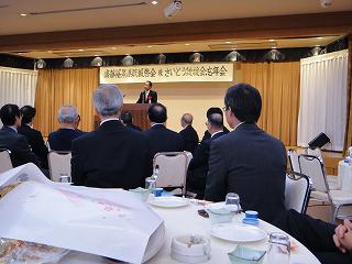 斉藤県議「県政報告会」および「後援会忘年会」_f0019487_1621167.jpg