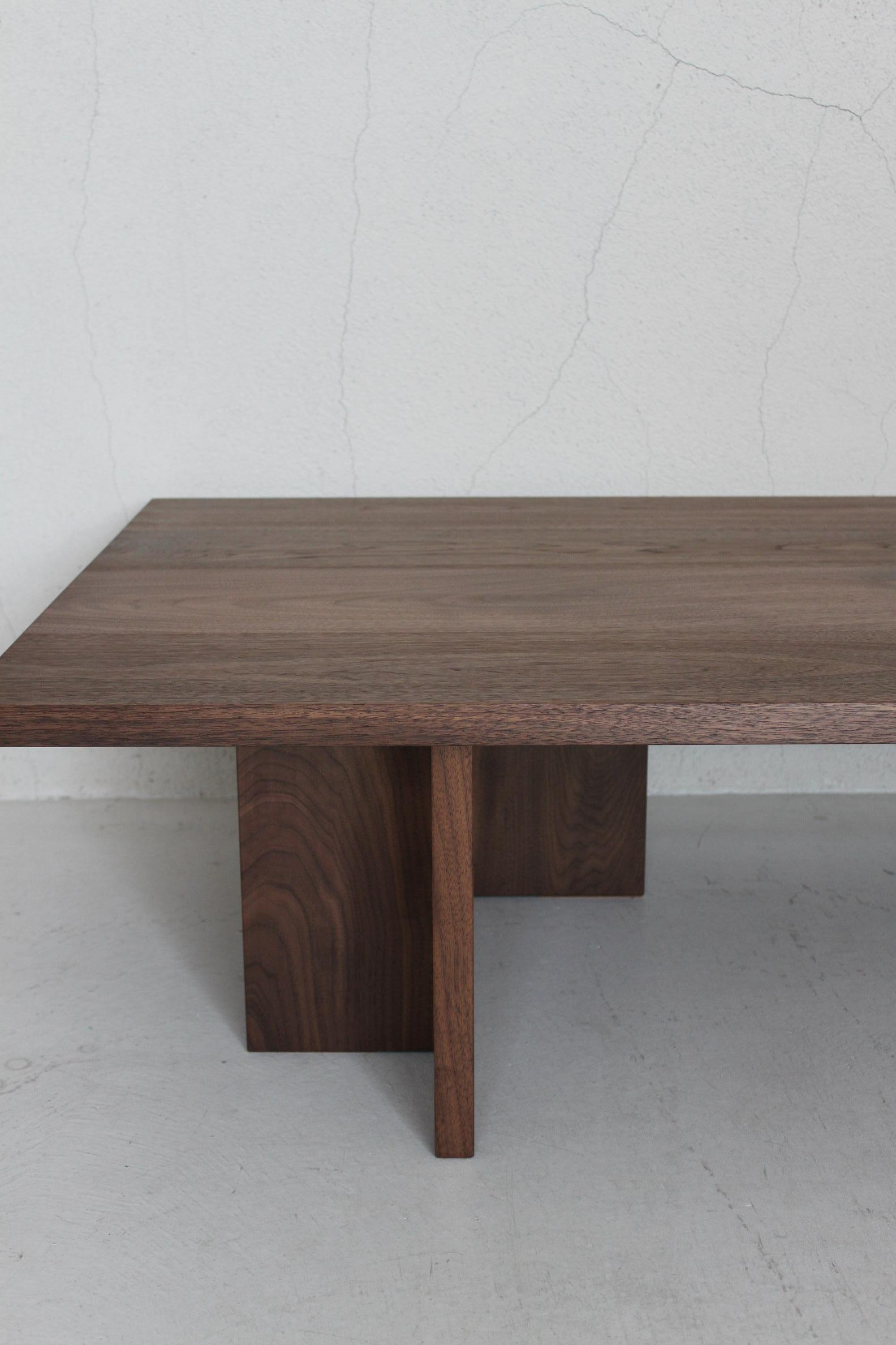 CS LOW TABLE_c0146581_2231147.jpg