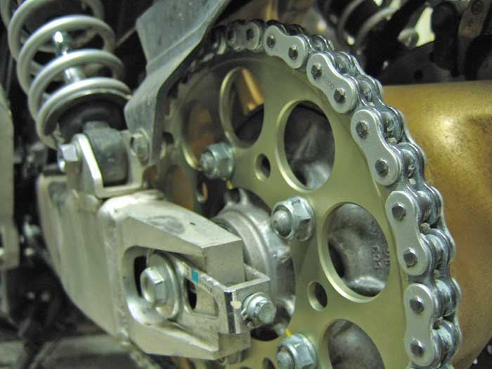 CB400SF-VTECⅢを520サイズのドライブチェーンにコンバート