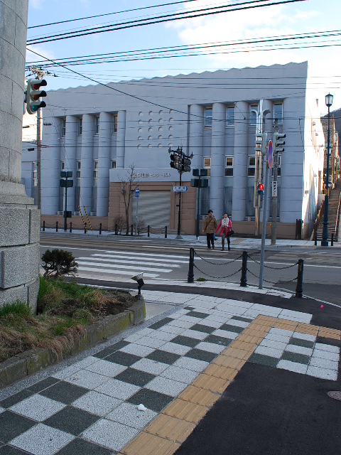 函館・百十三銀行本店(建築家・関根要太郎作品研究、その8)_f0142606_2148258.jpg