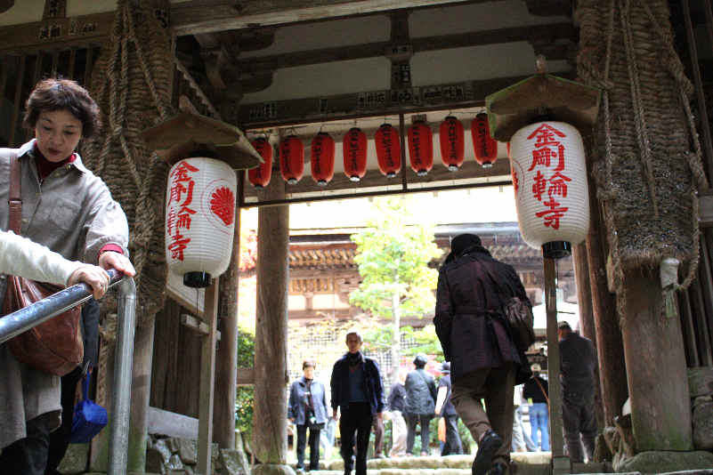 紅葉の湖東三山の旅　（金剛輪寺）_d0154609_959577.jpg