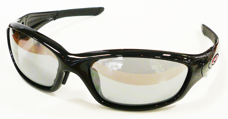 OAKLEY年末日本限定ストレートジャケット入荷!_c0003493_13532496.jpg