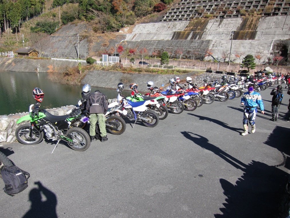 今年最後?の林道_f0141609_23443933.jpg
