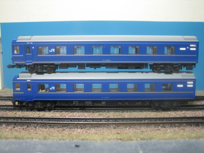KATO 24系寝台特急「北斗星」デラックス編成入線 : 動力車操縦者 KATO 24系寝台特急「北斗星」デラックス編成入線 : 動力車操縦者