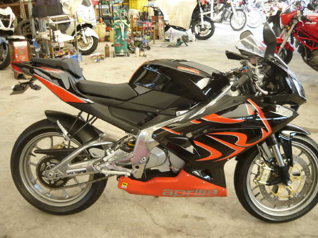 アプリリア ｒｓ１２５ 近日 入荷 4x2エンジニアリング