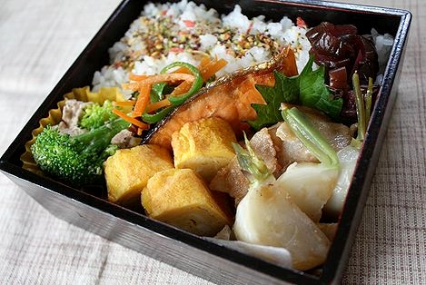 豚バラとかぶ炒め弁当_b0111376_12263799.jpg