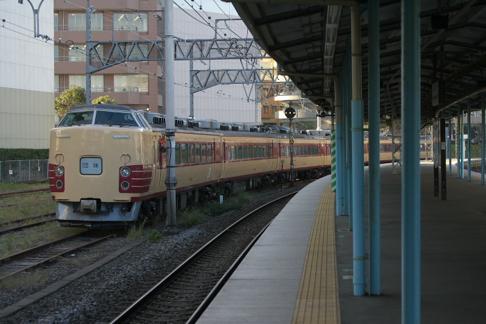 横須賀駅_d0159548_20471949.jpg