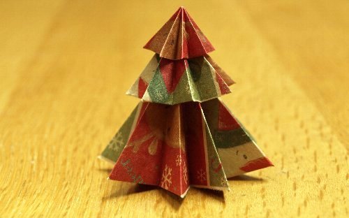 折り紙でクリスマスツリー 重ねましょ ガジャのねーさんの 空をみあげて Hazle Cucu