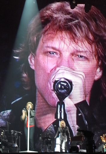 BON JOVI 『THE CIRCLE TOUR』＠東京ドーム２日目_b0051666_8173687.jpg