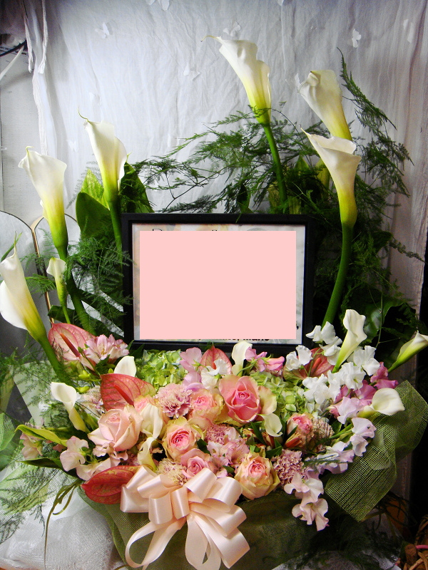 カラーと薔薇のアレンジです_e0146584_42864.jpg