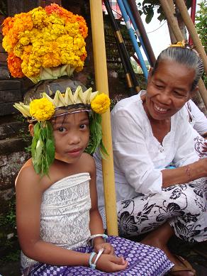 プラ・プサ・タボラ グボキンのお祭り その1 (Pura Puseh Tabola Ngebekin I)_a0120328_10241619.jpg