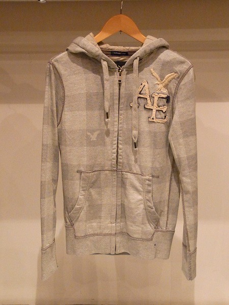 American Eagle パーカー特集_b0139233_19582358.jpg