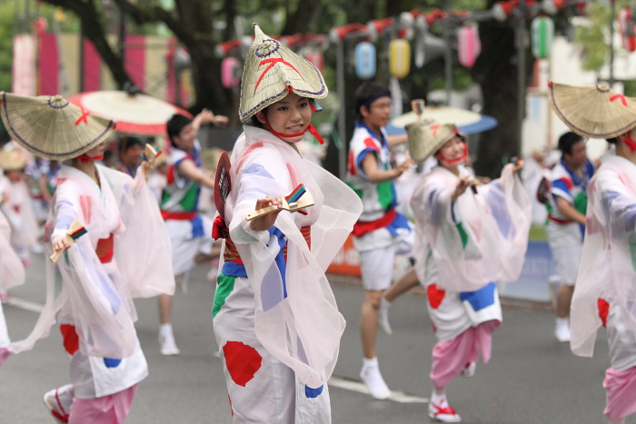 第57回よさこい祭り 2日目 高知銀行_a0077663_949827.jpg