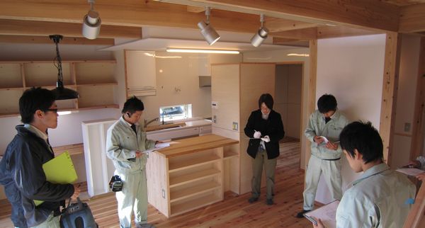 11・12日は完成見学会を開催させていただきます。_b0131012_23393610.jpg