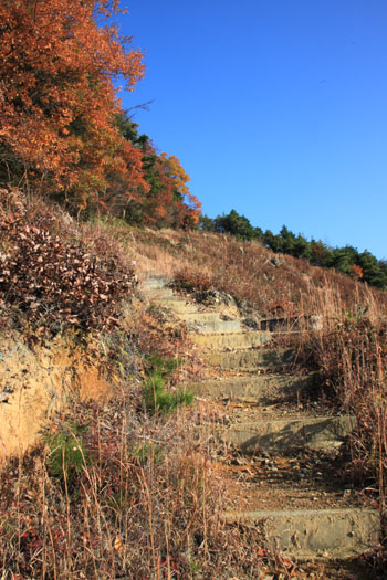 船山 火床_e0048413_16463125.jpg