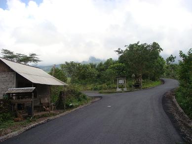 アグン山への登山口　プラ・パサール・アグン（Pura Pasar Agung）へ寄り道_a0120328_21442774.jpg