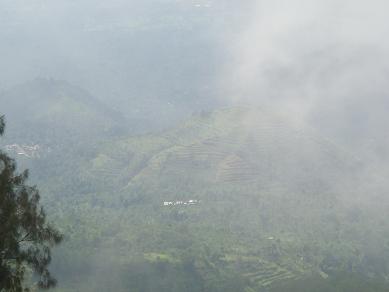 アグン山への登山口　プラ・パサール・アグン（Pura Pasar Agung）へ寄り道_a0120328_2151213.jpg