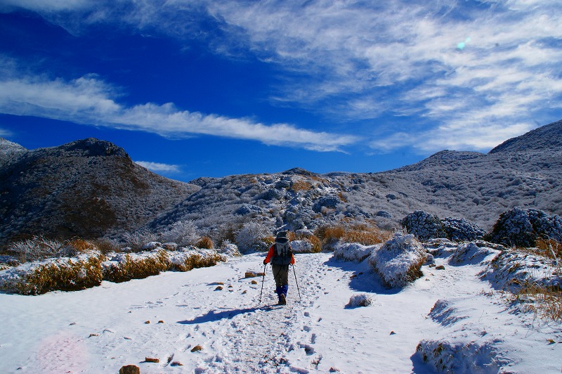 「初冠雪の久住山」（１）_f0201348_23194732.jpg