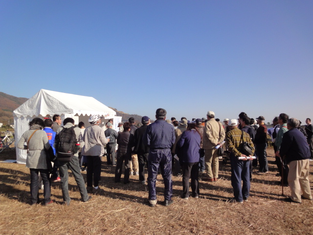 小田城の発掘現場説明会_b0124462_21104244.jpg
