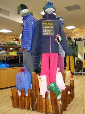 白石2F売り場ディスプレー