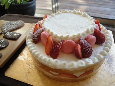 お誕生日ケーキ_e0170128_1757268.jpg