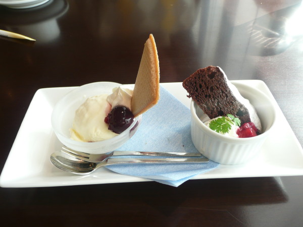 丸の内ディンドン ミント神戸店でのランチ on 2010-12-10_b0118987_627621.jpg